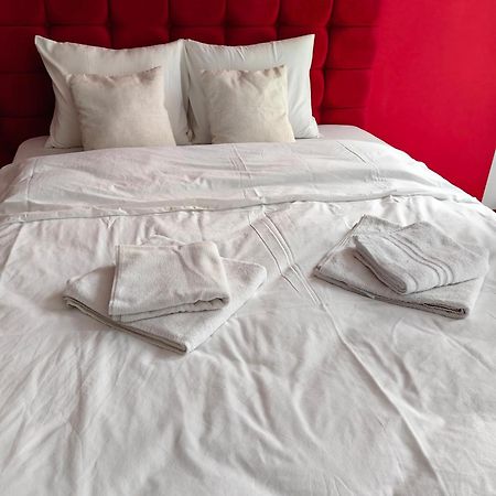 2 Bedrooms Apartment. Plovdiv Luaran gambar