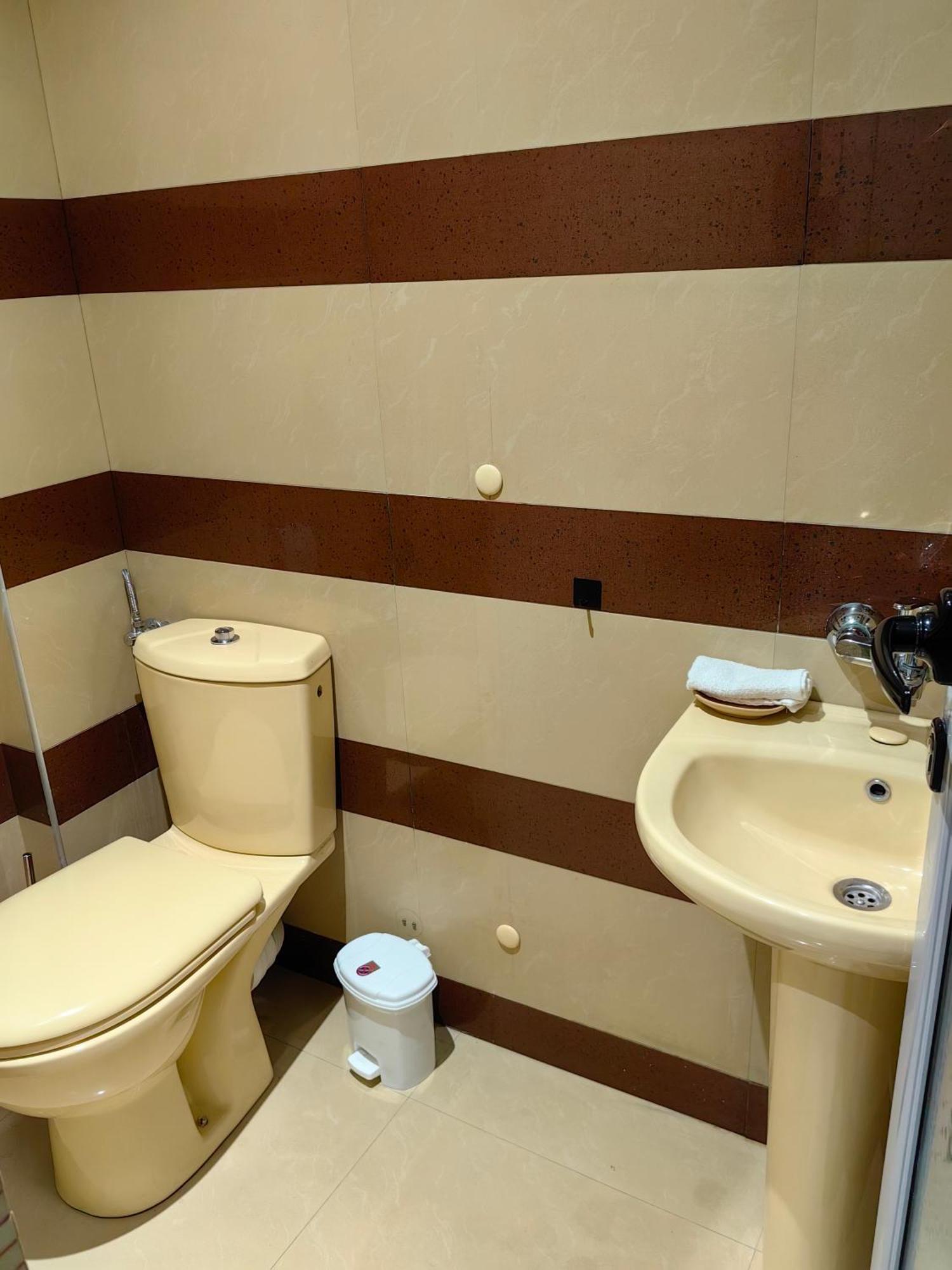 2 Bedrooms Apartment. Plovdiv Luaran gambar