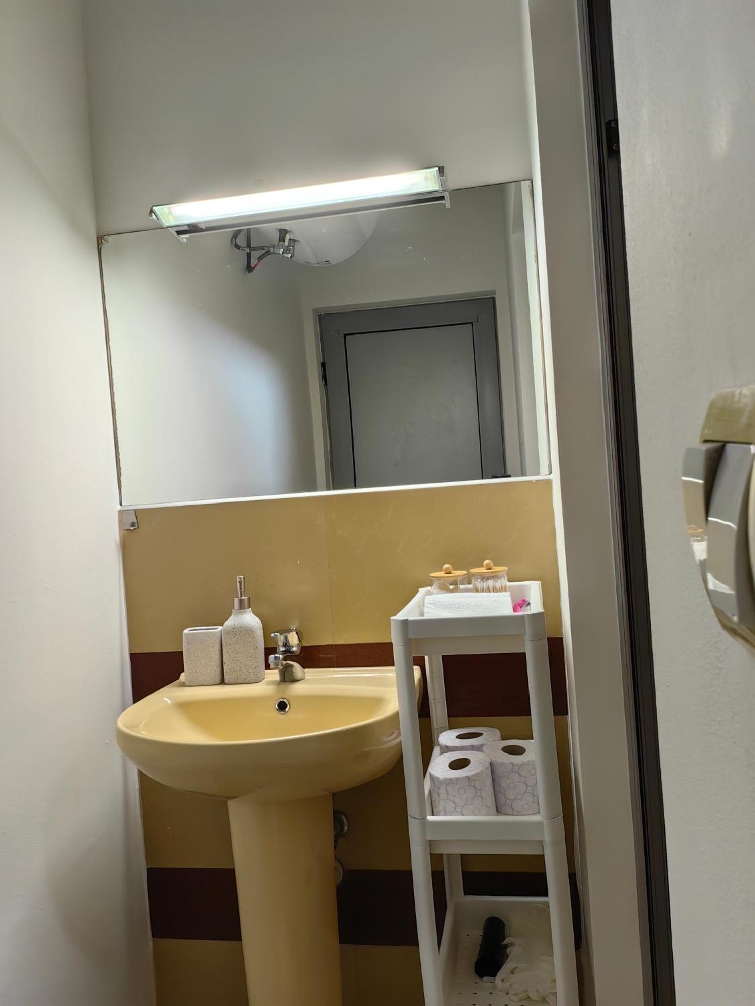 2 Bedrooms Apartment. Plovdiv Luaran gambar
