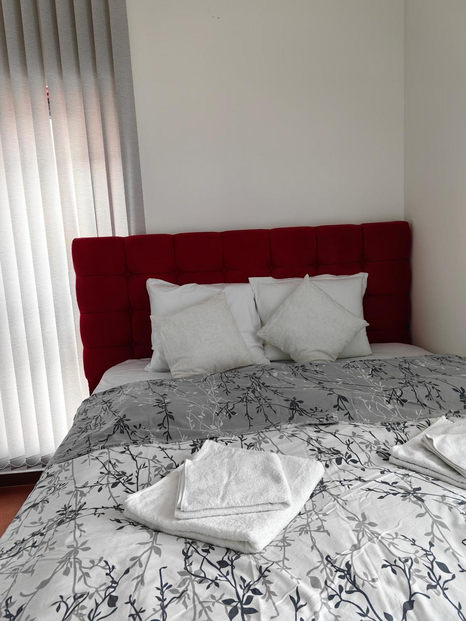 2 Bedrooms Apartment. Plovdiv Luaran gambar